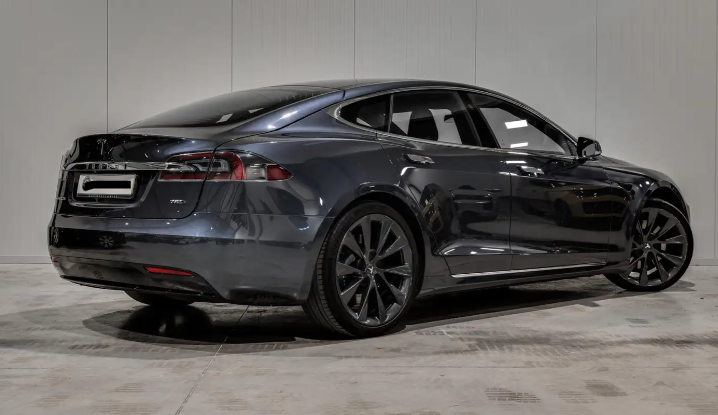 TESLA MODEL S (01/06/2018) - 